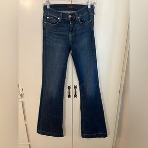 7 for all mankind dojo bootcut jeans. Super good condition. Size 26, inseam 32”